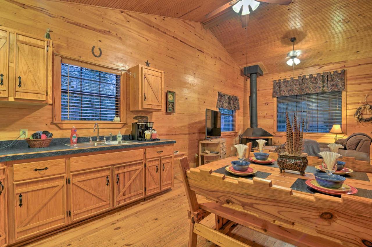 Willa Hochatown Hideaway With Hot Tub, Grill And Fire Pit! Stephens Gap Zewnętrze zdjęcie